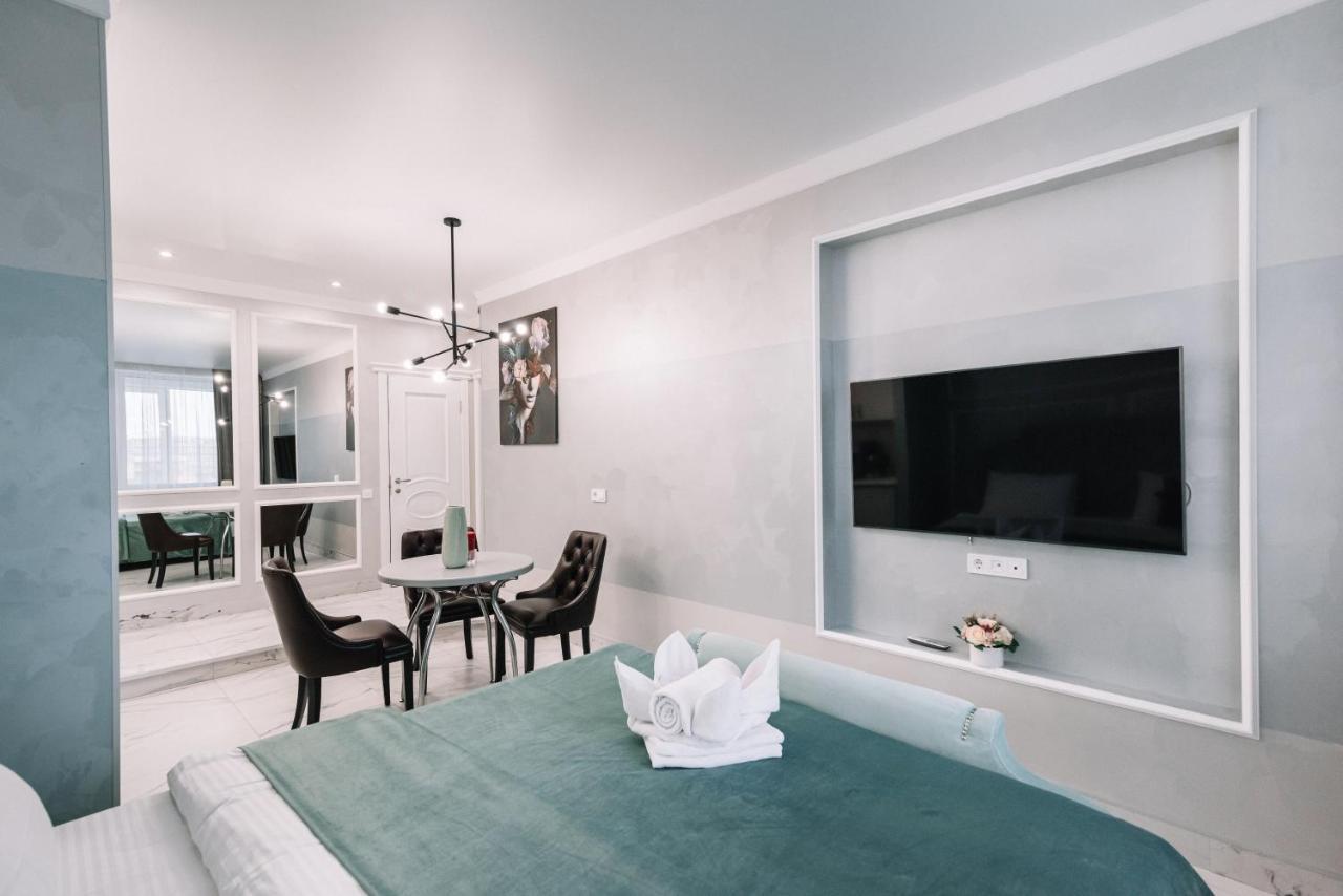 Royal Tower Vip Smart Apartments 1 Kyiv Exterior photo